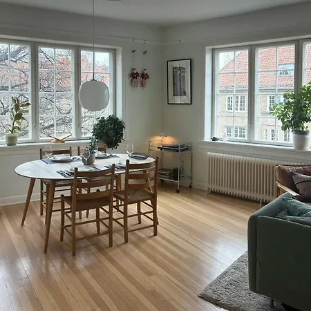 Lägenhet Corner Flat In A Historic 1920s Building Oslo